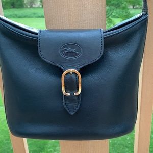 Vintage Longchamp Leather Cross body Shoulder Bag, dark navy blue.